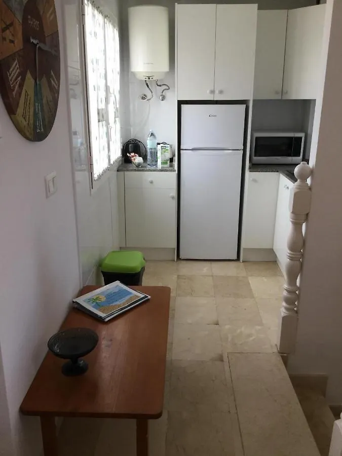 Lovely 2 Bedroom Holiday Apartment In Central קלטה דה פוסטה